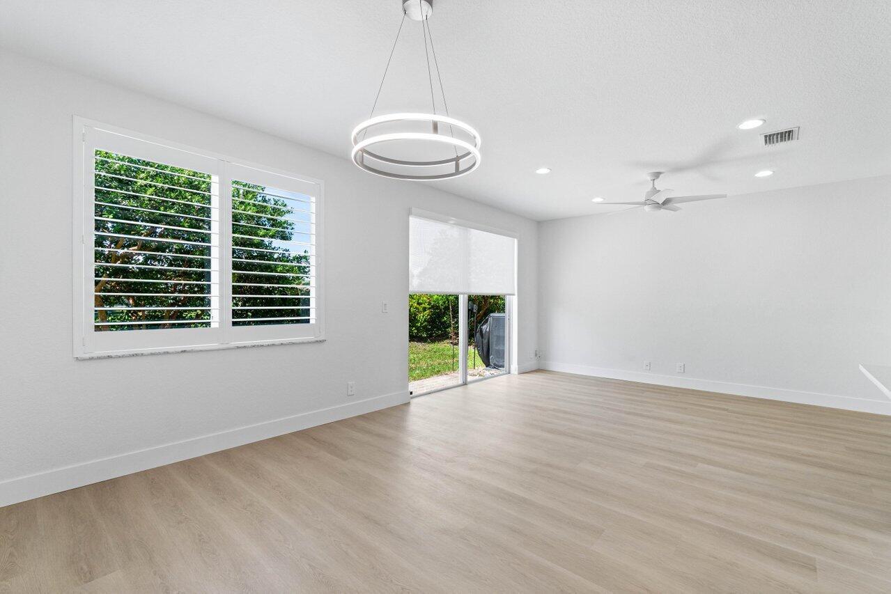 2788 S Evergreen Circle