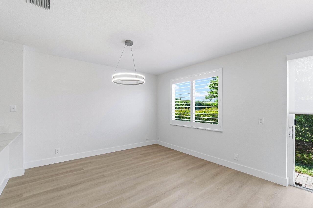 2788 S Evergreen Circle