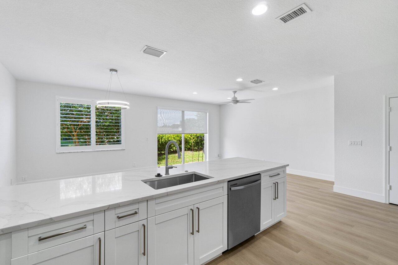 2788 S Evergreen Circle