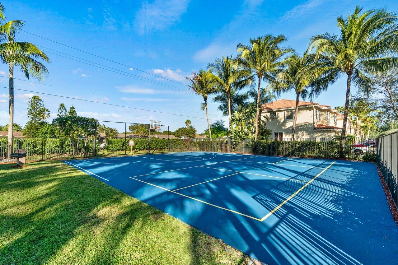 2788 S Evergreen Circle