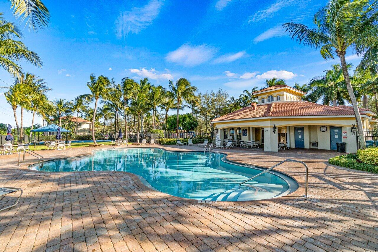 2788 S Evergreen Circle