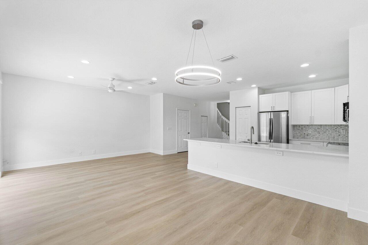 2788 S Evergreen Circle