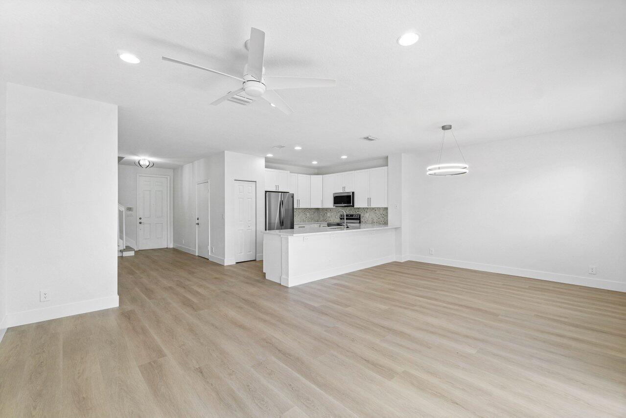 2788 S Evergreen Circle