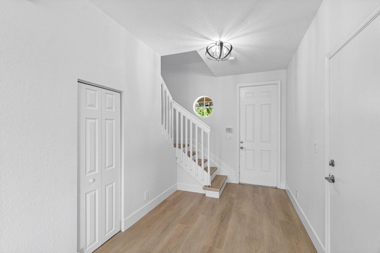 2788 S Evergreen Circle