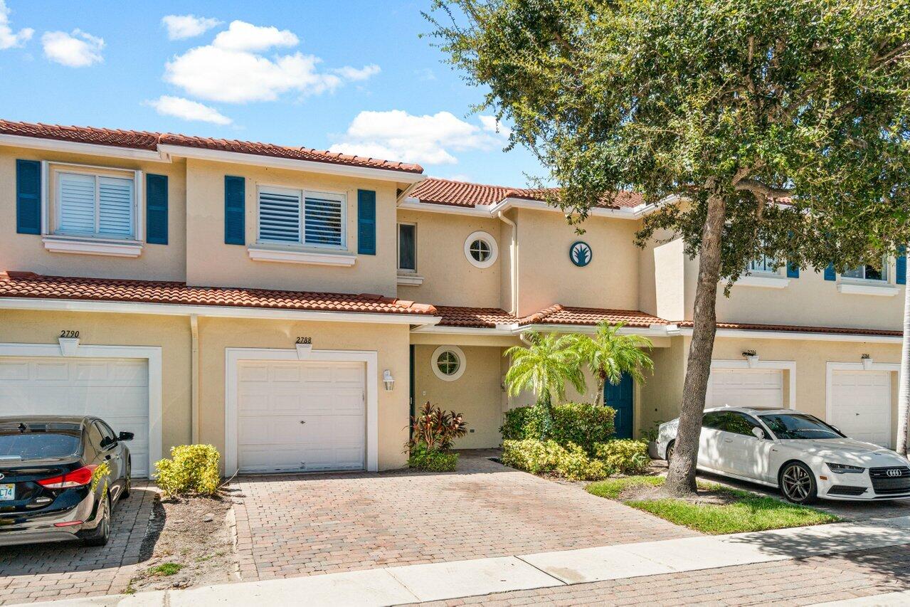 2788 S Evergreen Circle