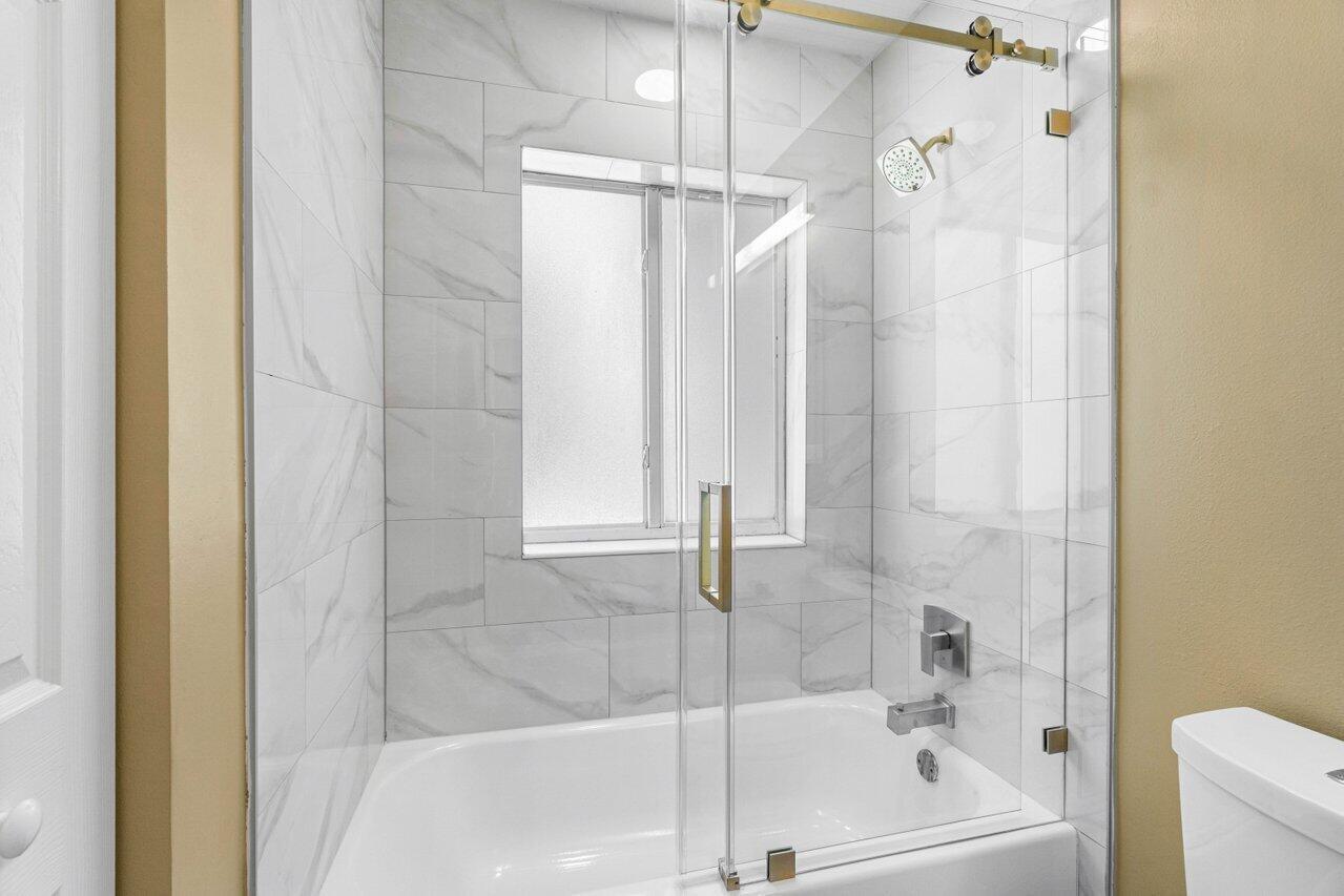 2788 S Evergreen Circle