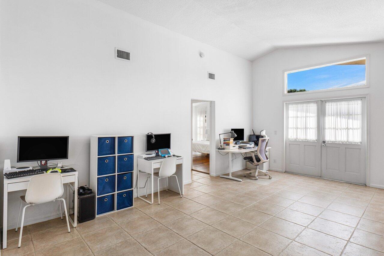 8775 Sonoma Lake Boulevard