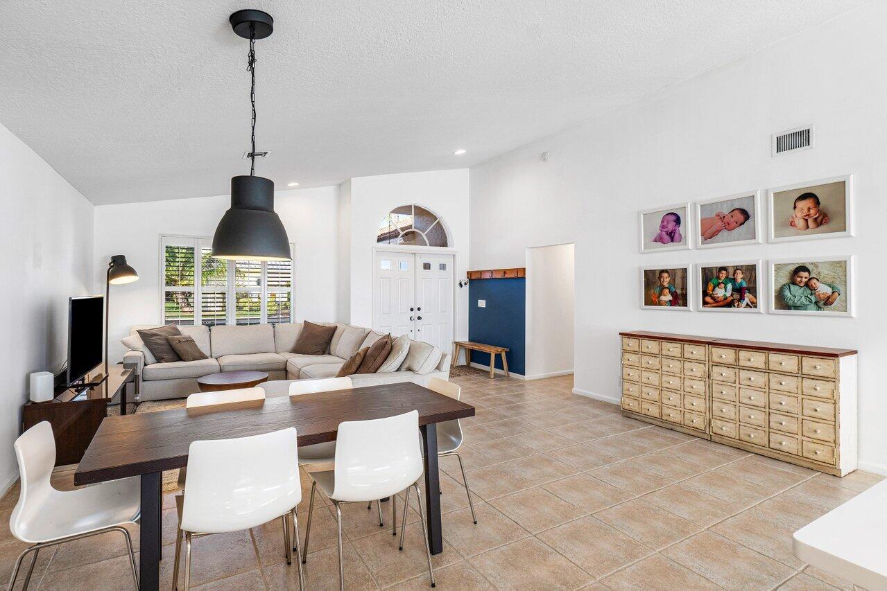 8775 Sonoma Lake Boulevard