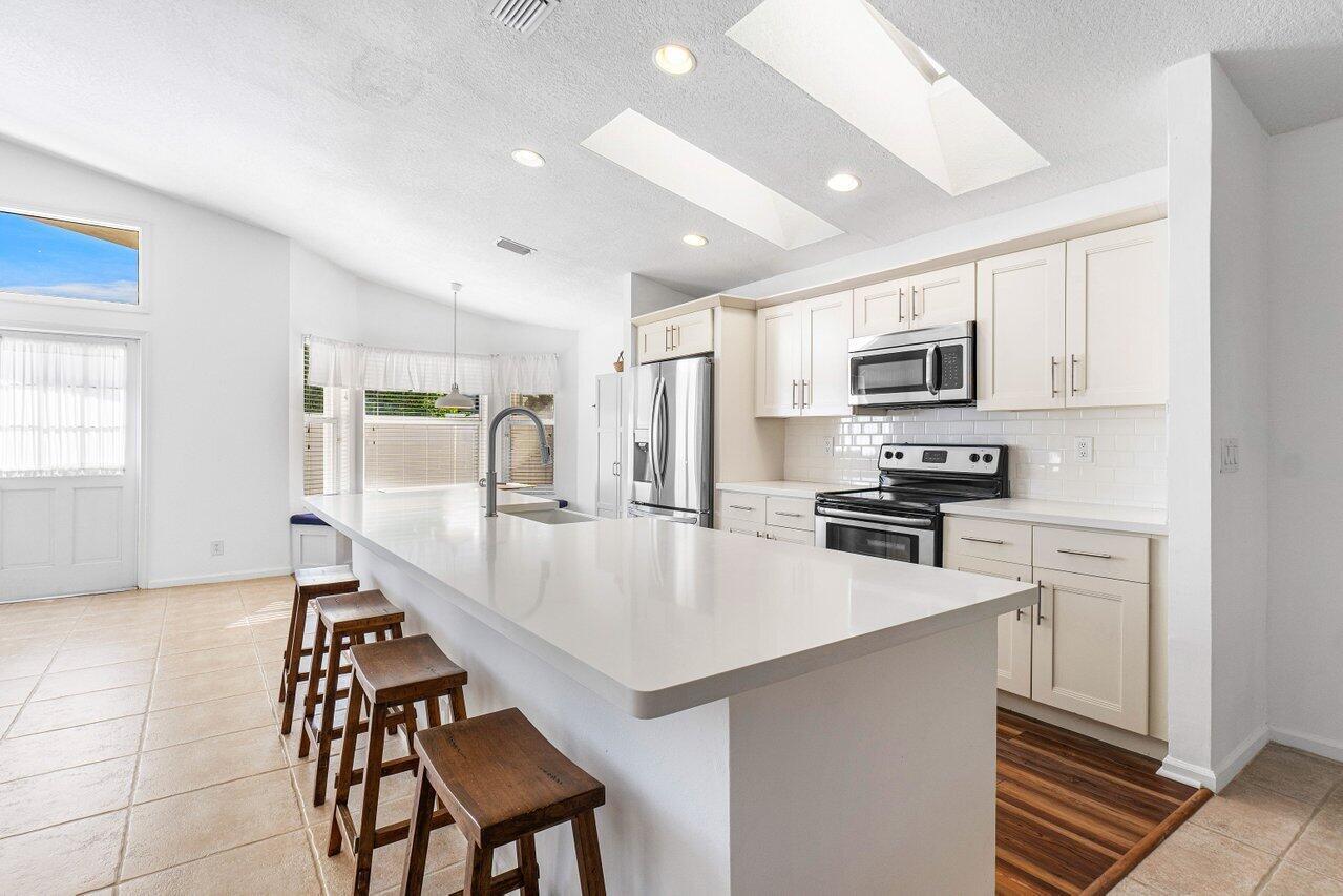 8775 Sonoma Lake Boulevard