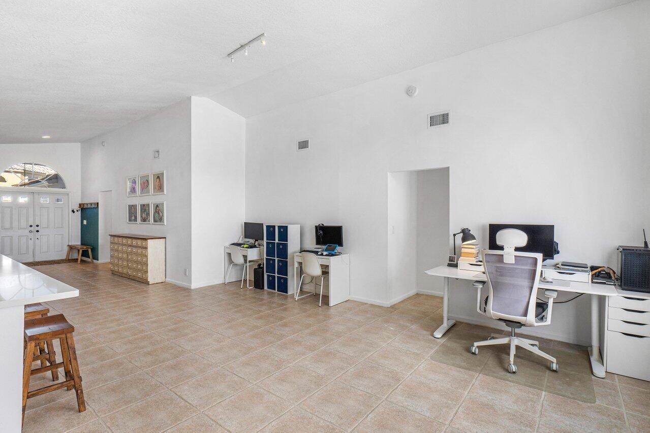 8775 Sonoma Lake Boulevard