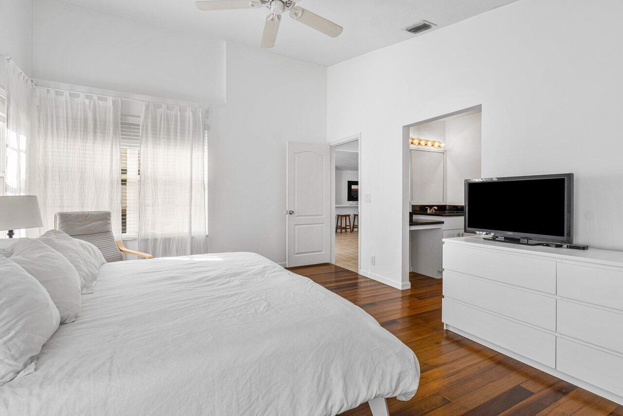 8775 Sonoma Lake Boulevard