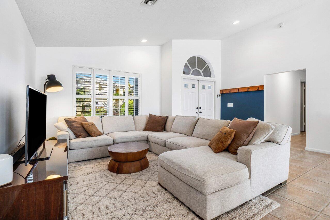 8775 Sonoma Lake Boulevard