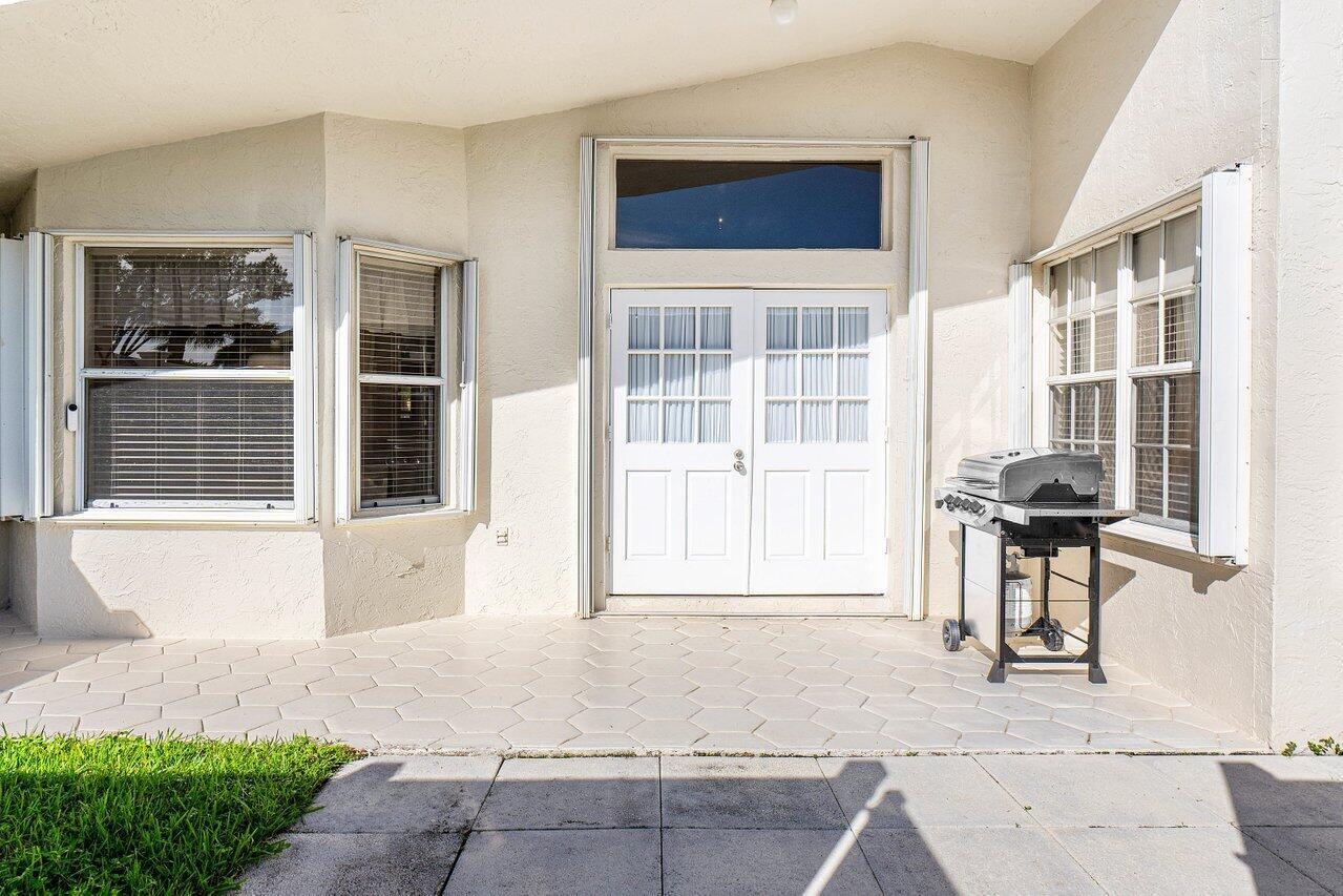 8775 Sonoma Lake Boulevard