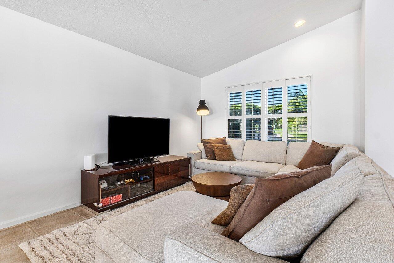 8775 Sonoma Lake Boulevard