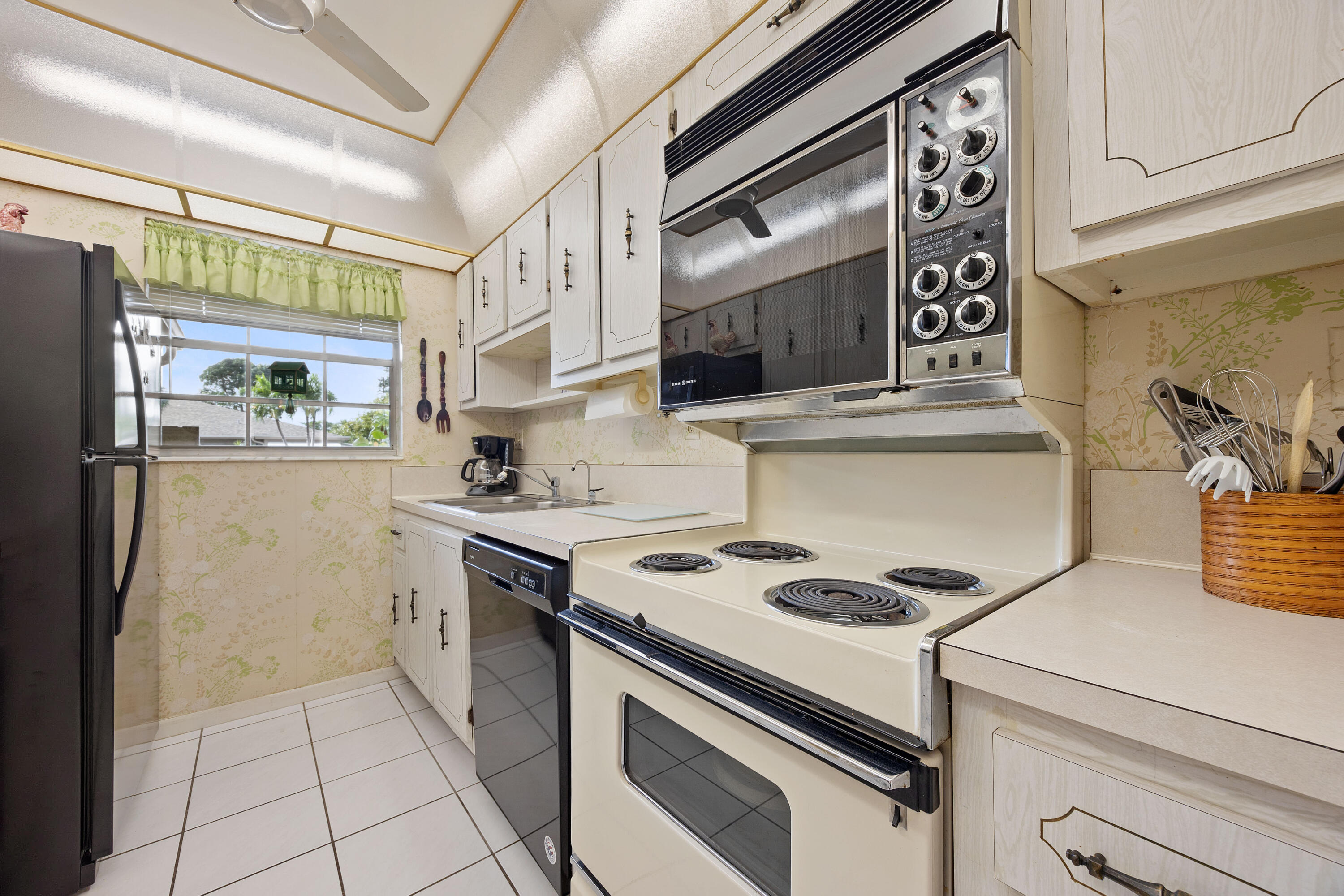 1367 High Point Way SW A