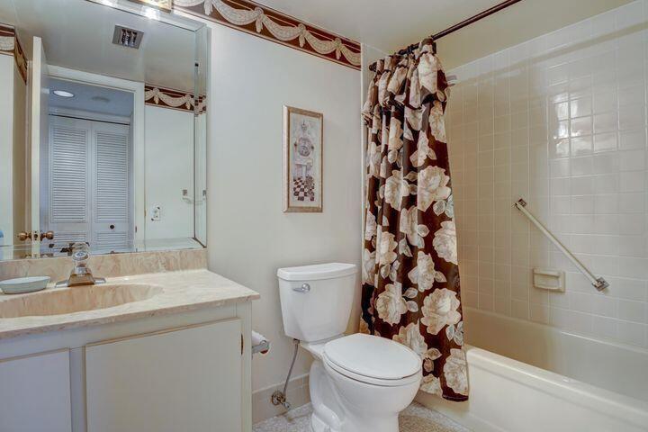 14375 Strathmore Lane 206