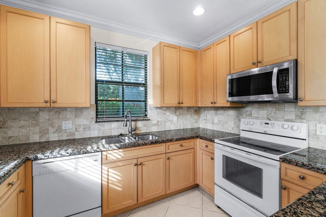 5036 S Chrystie Circle