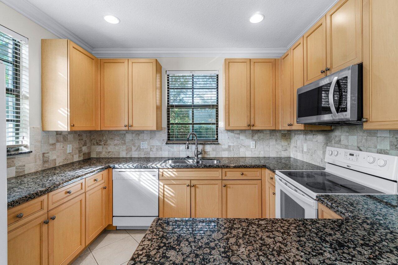 5036 S Chrystie Circle