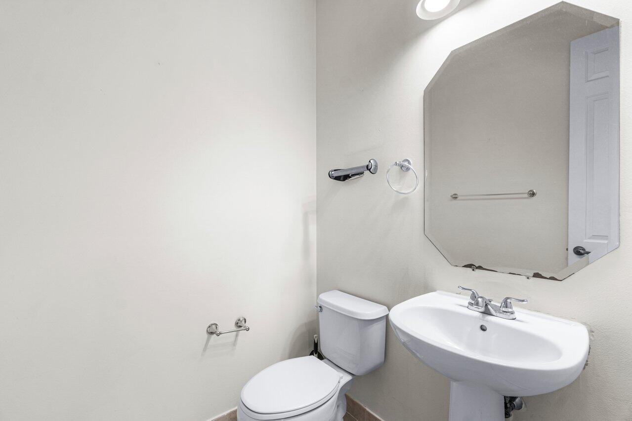 5036 S Chrystie Circle