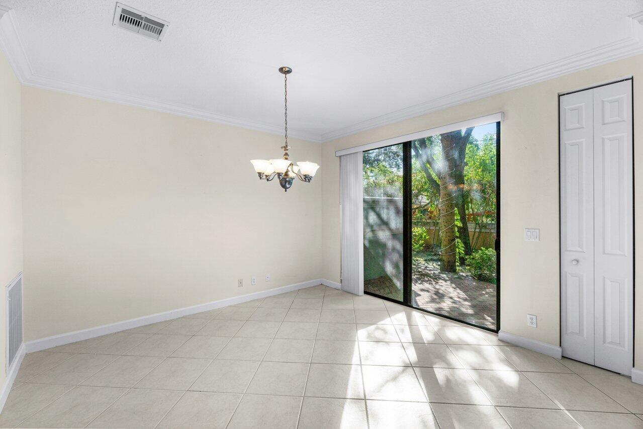 5036 S Chrystie Circle