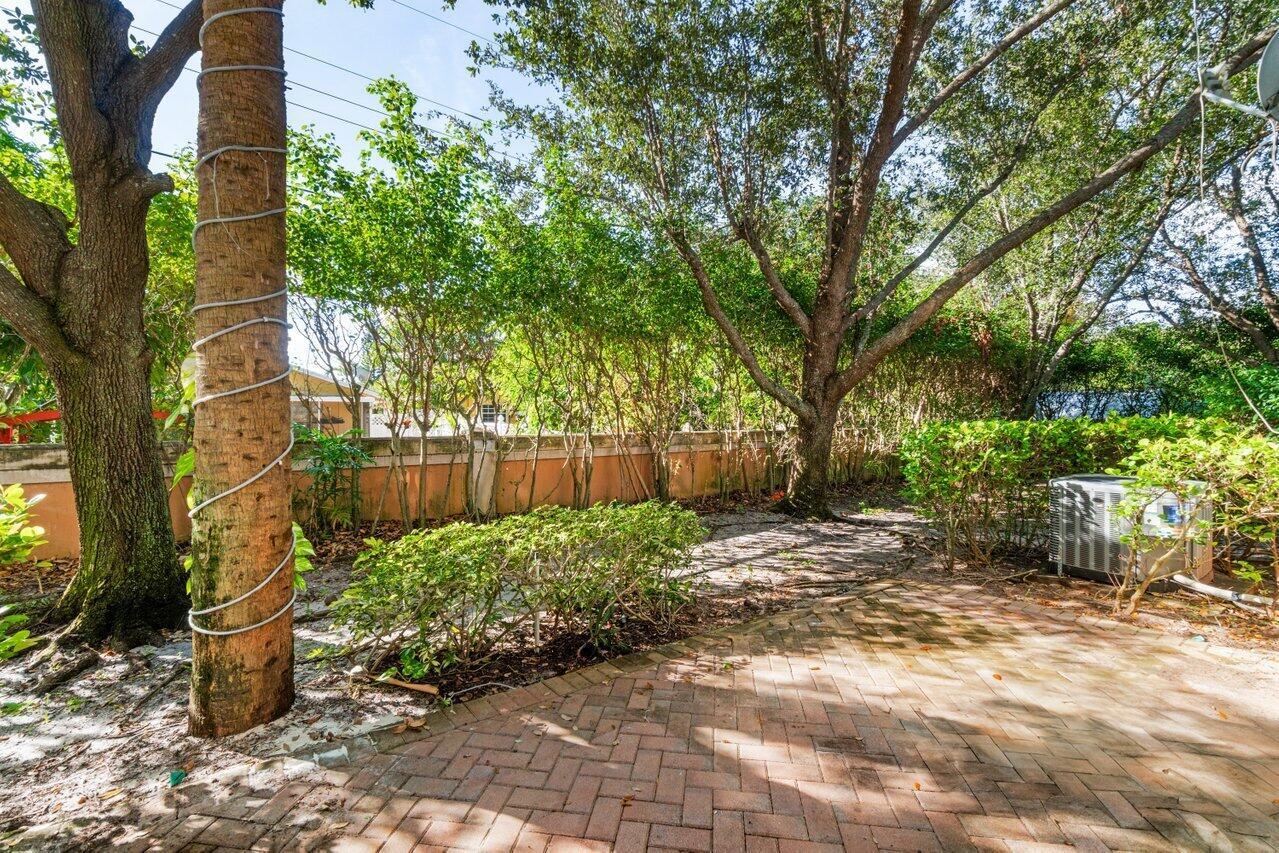 5036 S Chrystie Circle