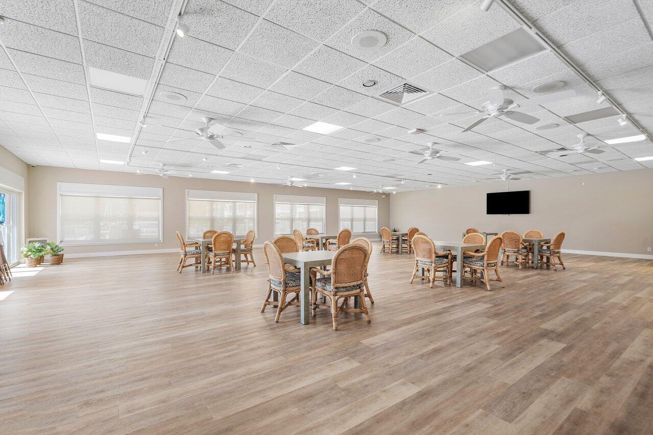 2525 Florida Boulevard 130