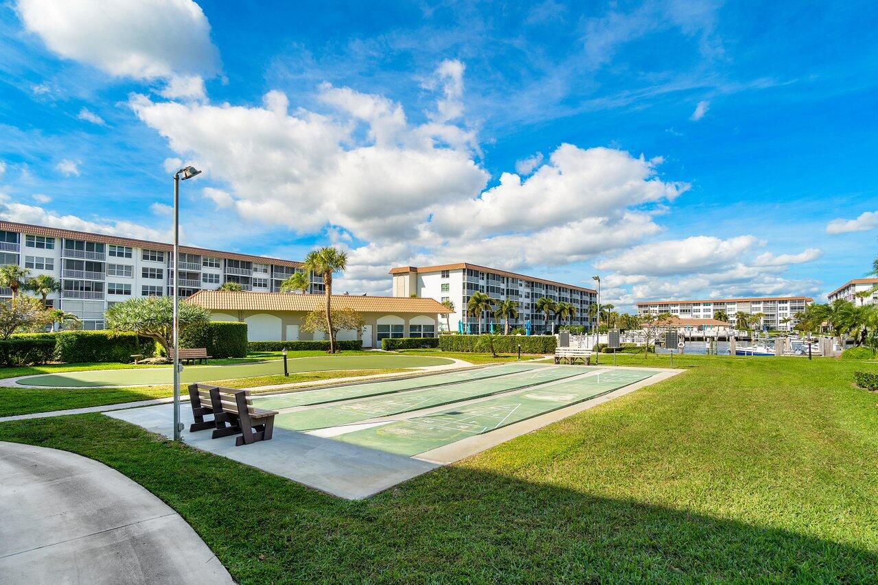 2525 Florida Boulevard 130