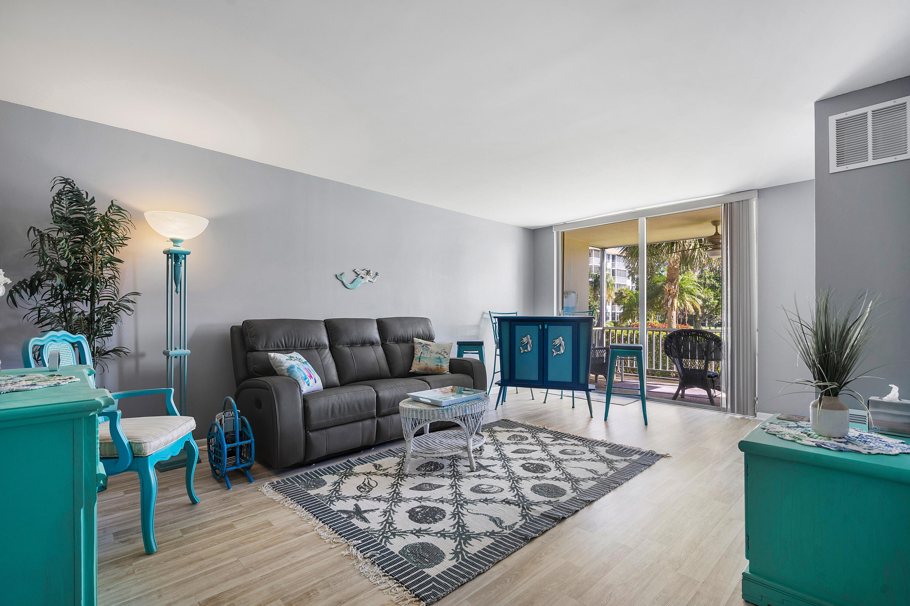 2525 Florida Boulevard 130