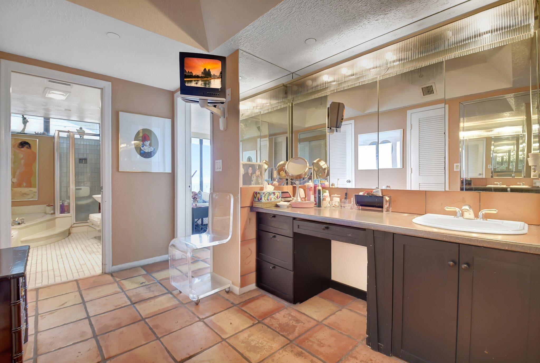 2660 S Ocean Boulevard 101n