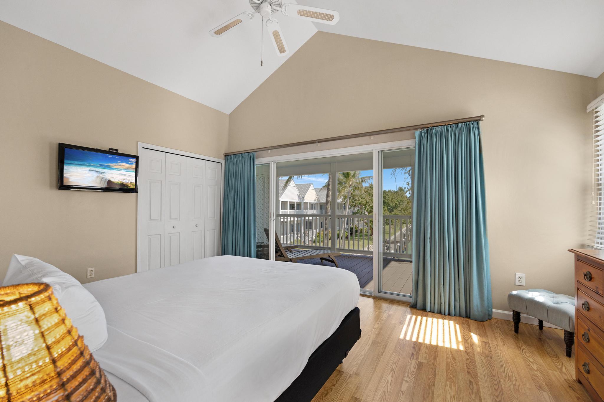 7067 Harbor Village Drive