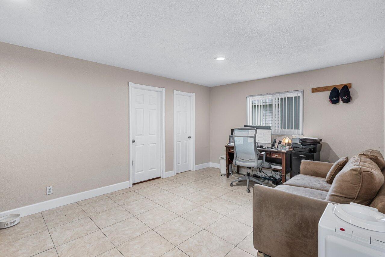 1317 SW 17th Street