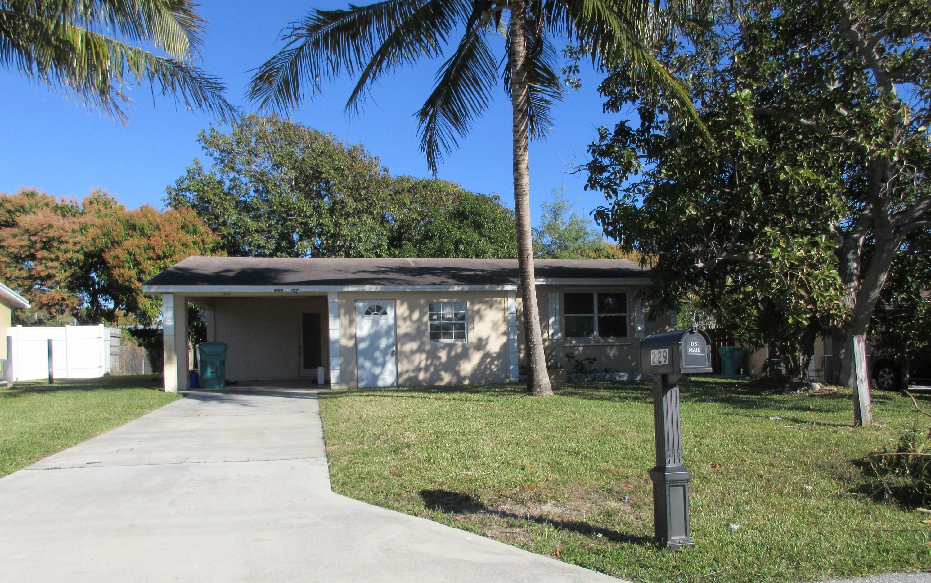 229 SW 10 Avenue