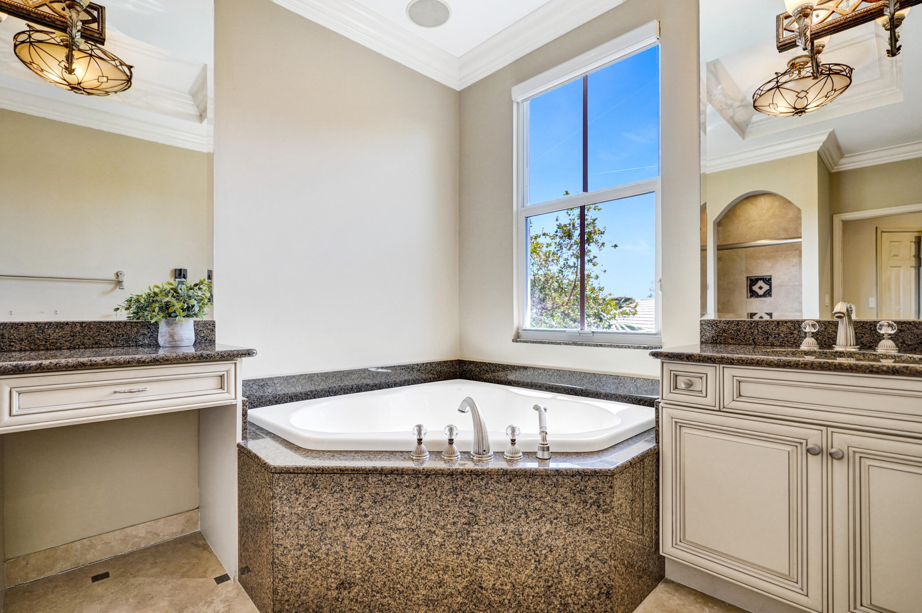 4734 S Prive Circle