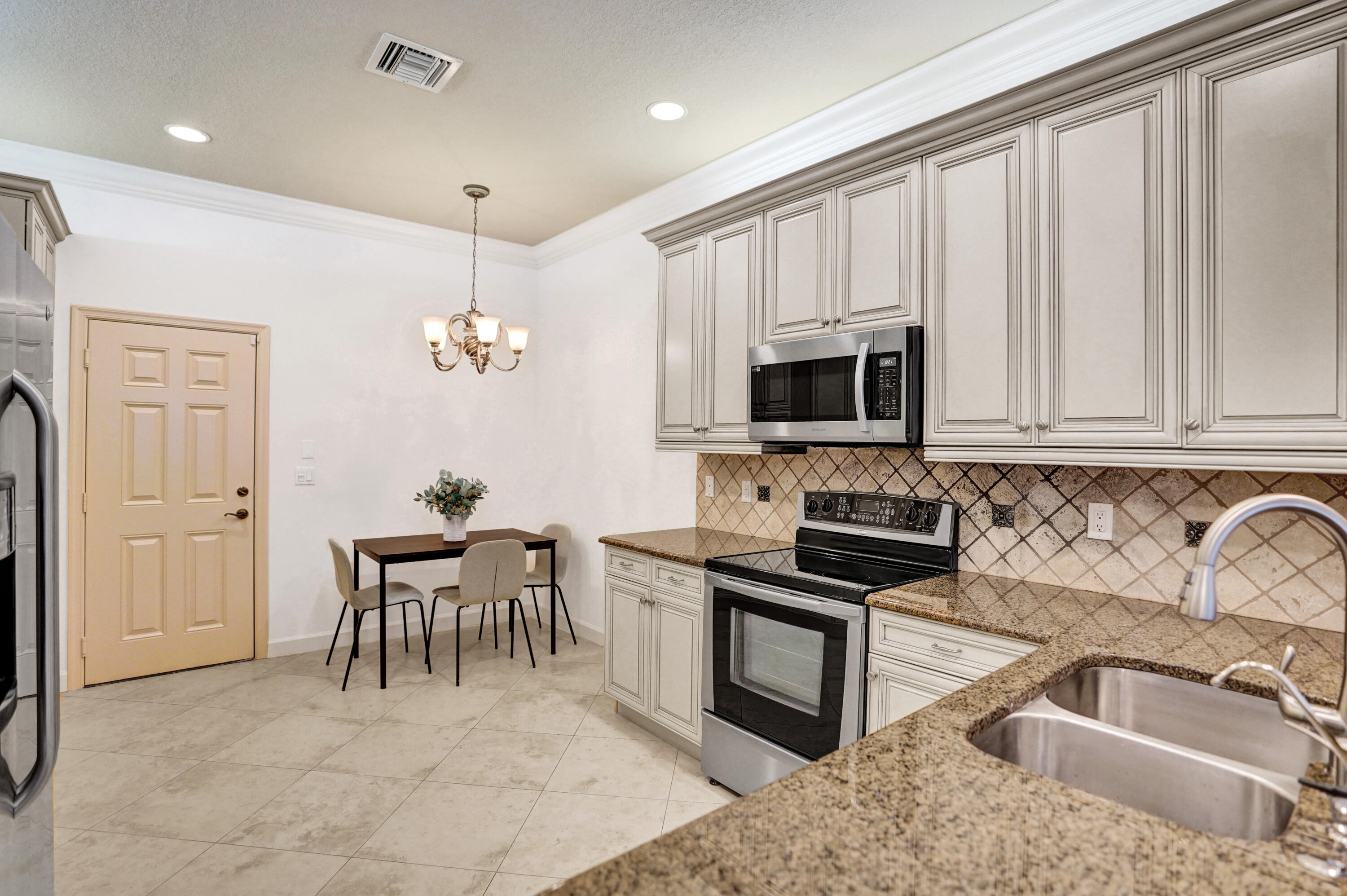 4734 S Prive Circle