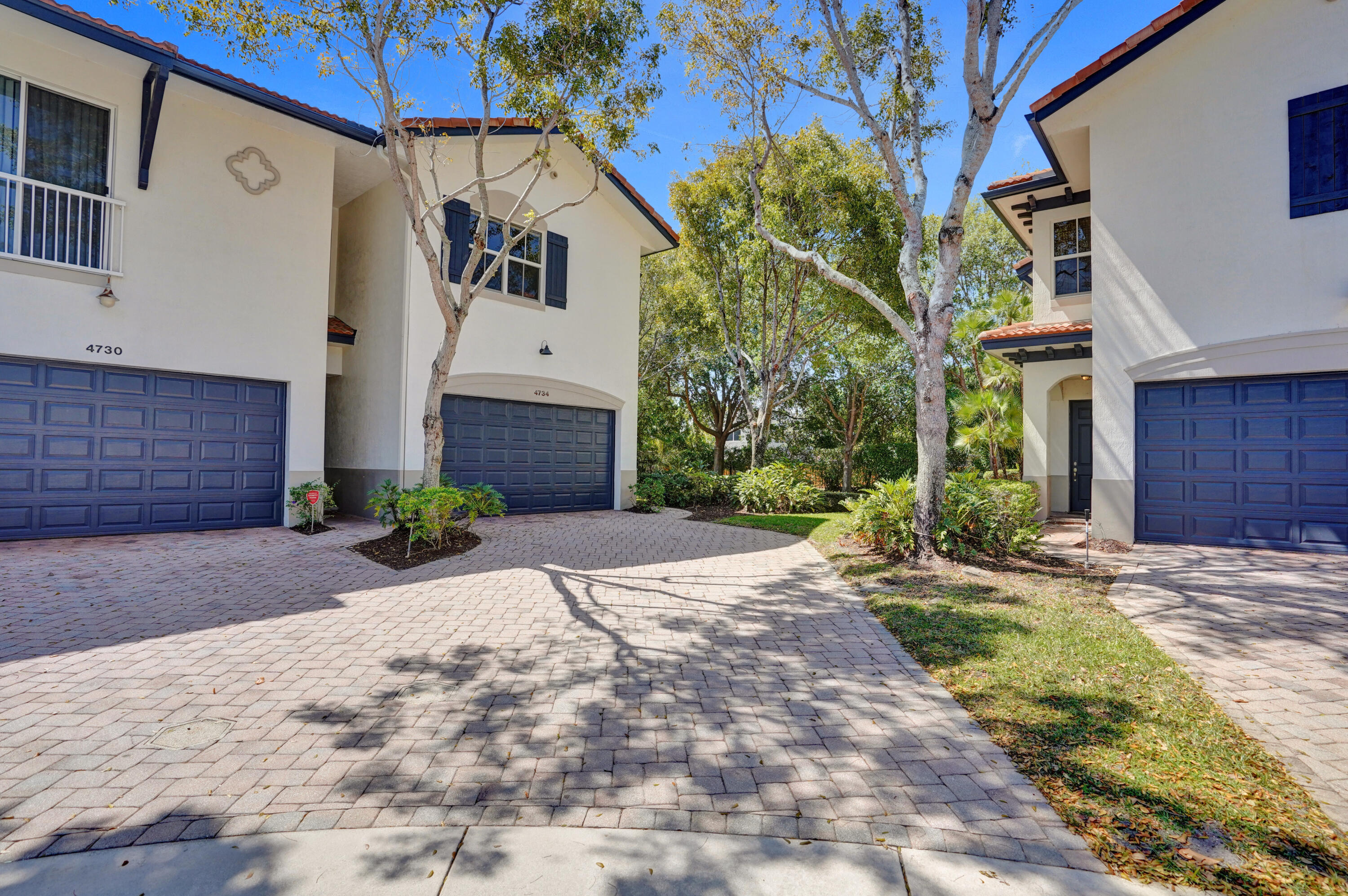 4734 S Prive Circle
