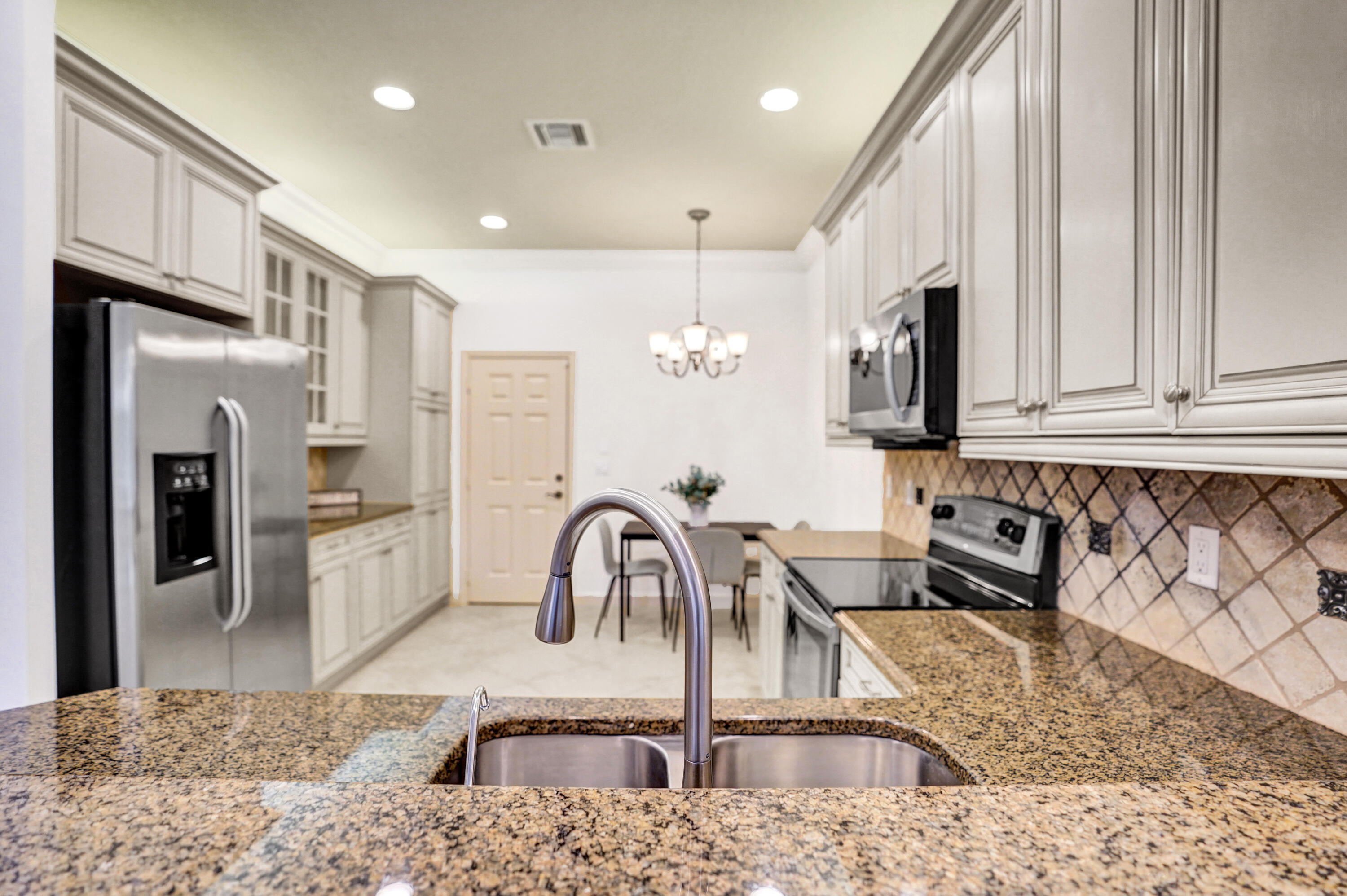 4734 S Prive Circle