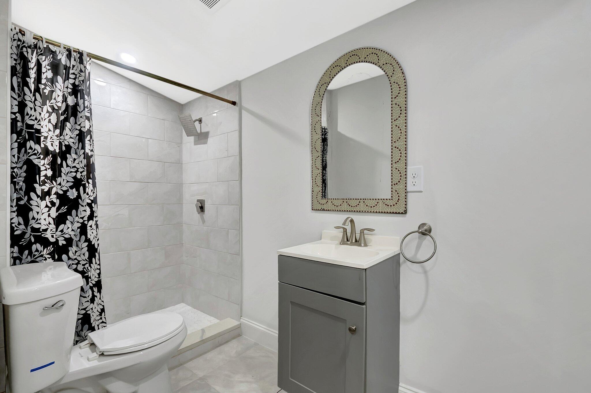 1313 N Federal Highway