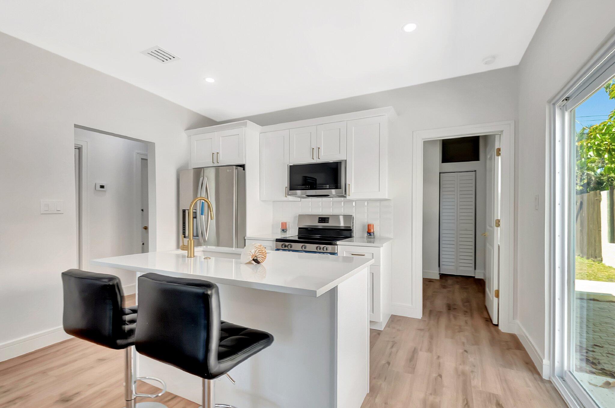 1313 N Federal Highway