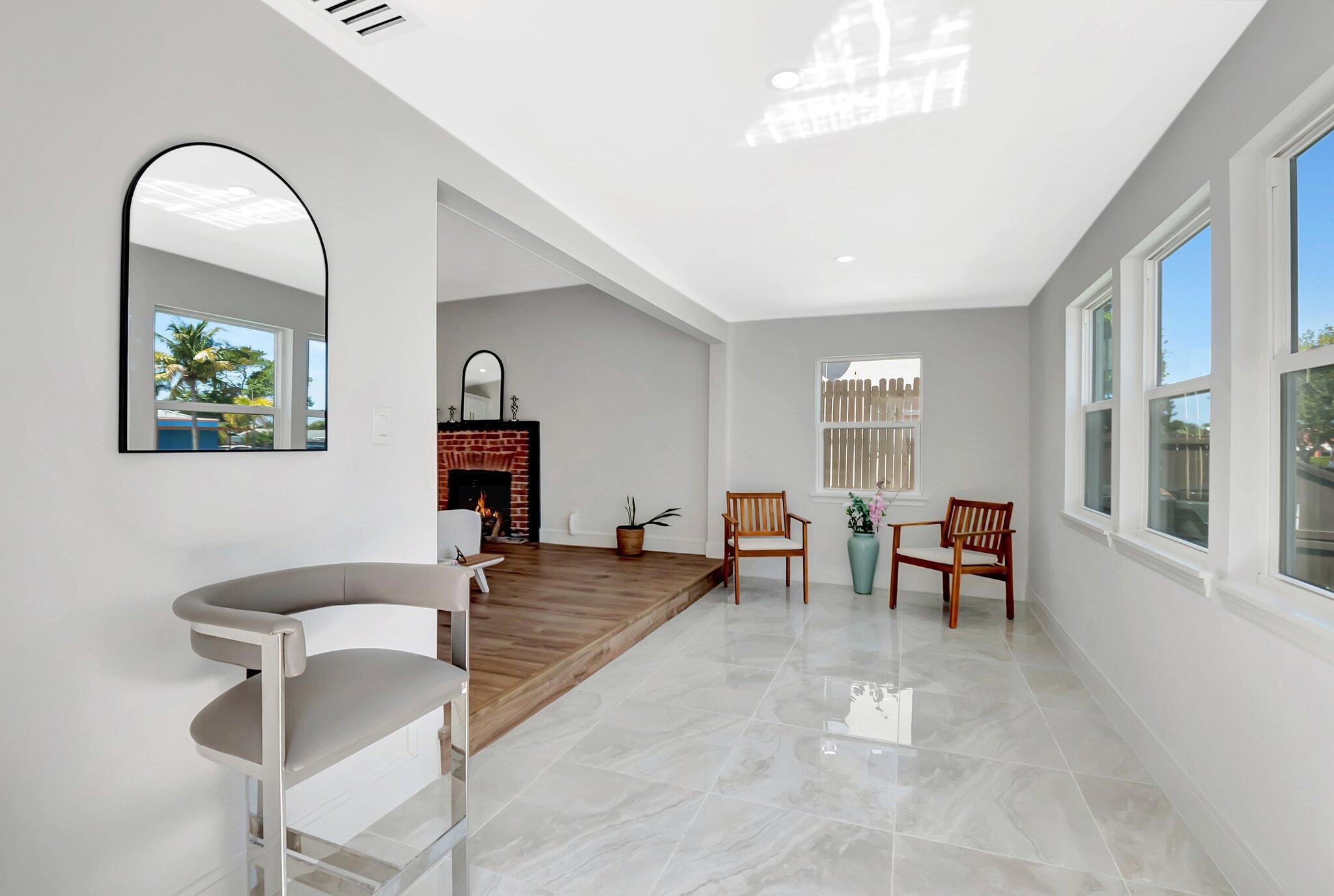 1313 N Federal Highway