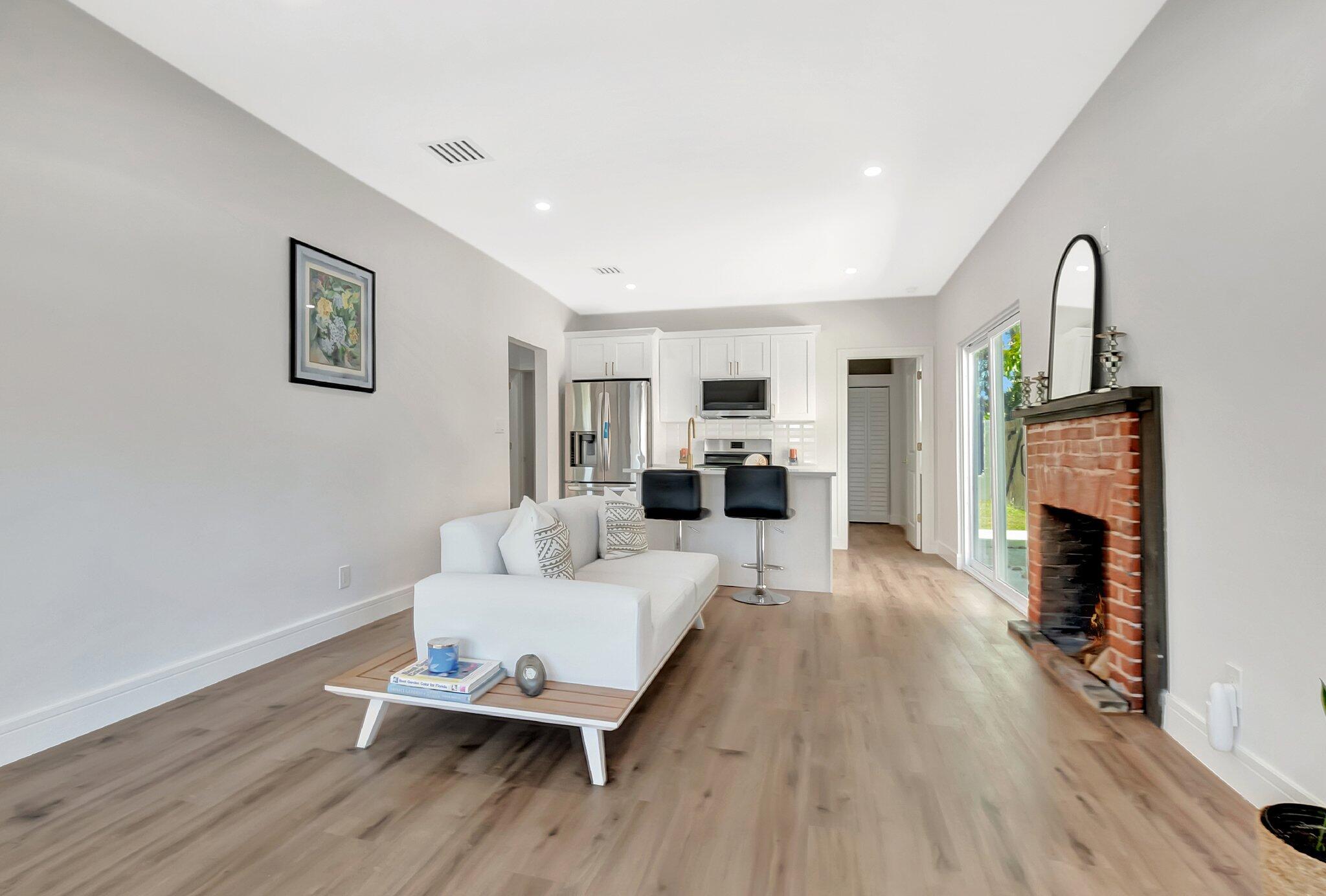 1313 N Federal Highway