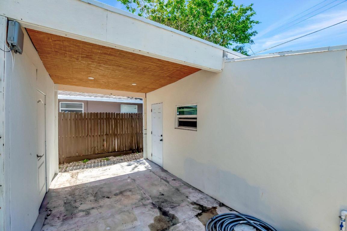 1313 N Federal Highway