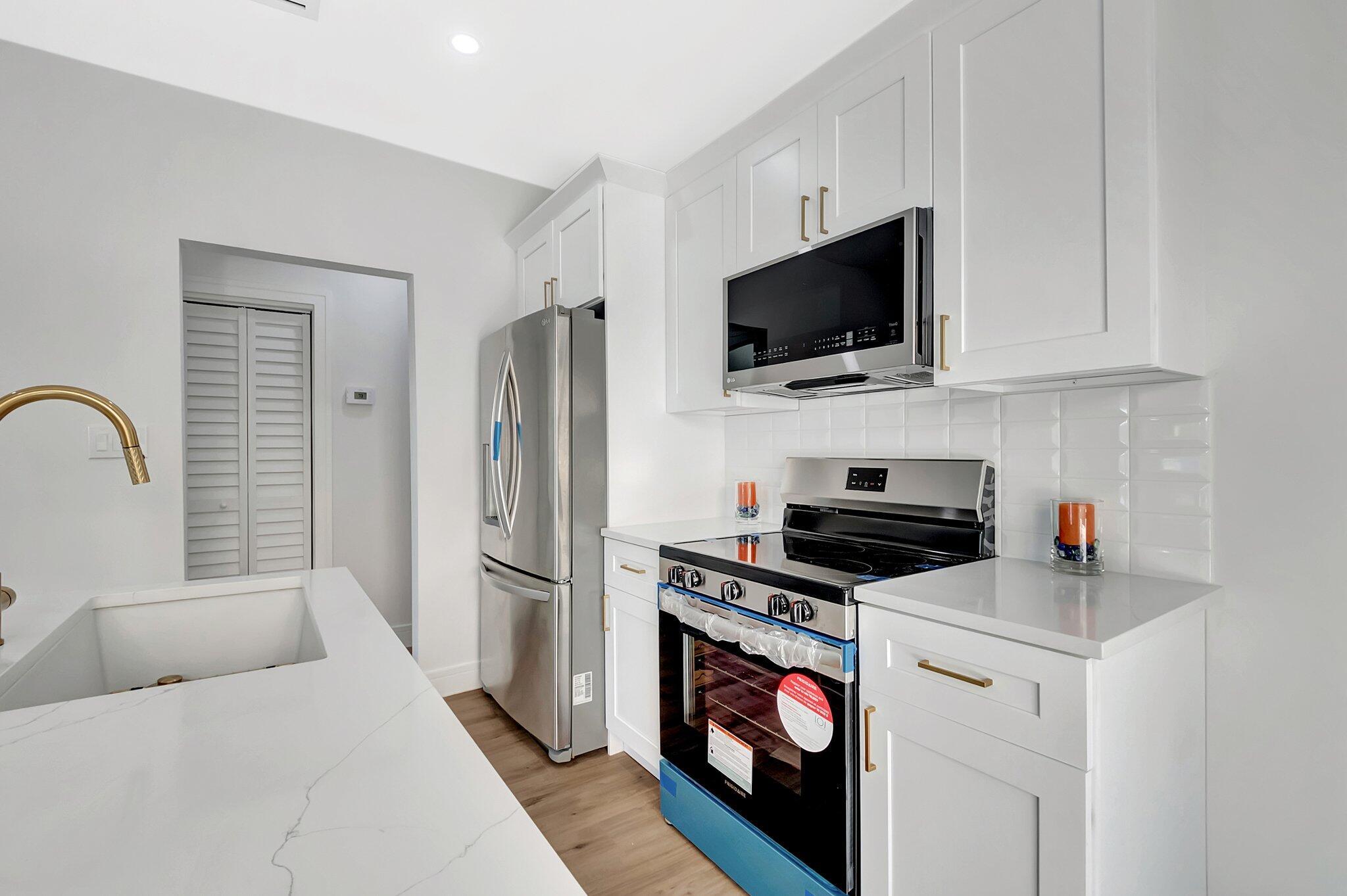 1313 N Federal Highway