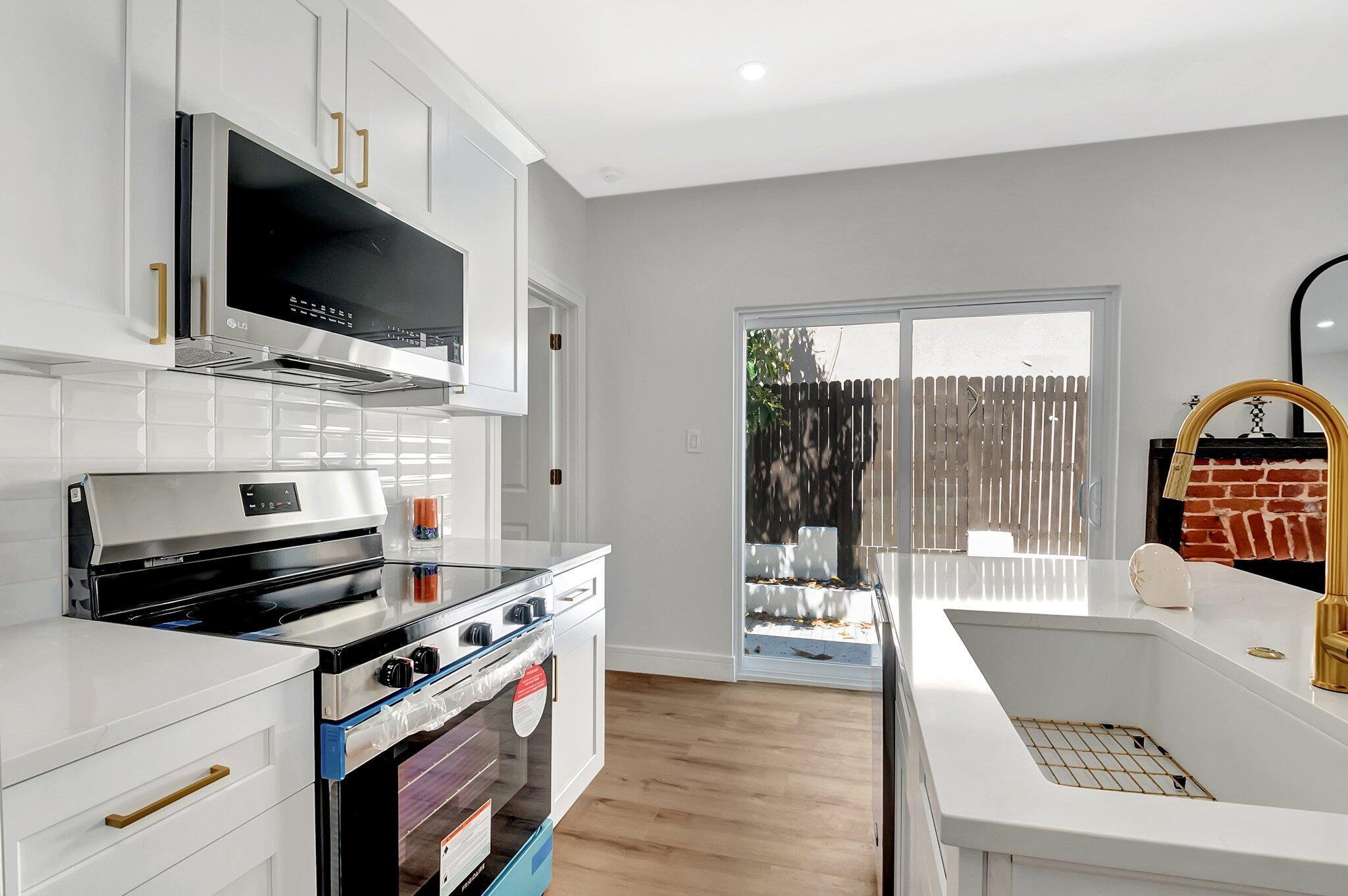 1313 N Federal Highway