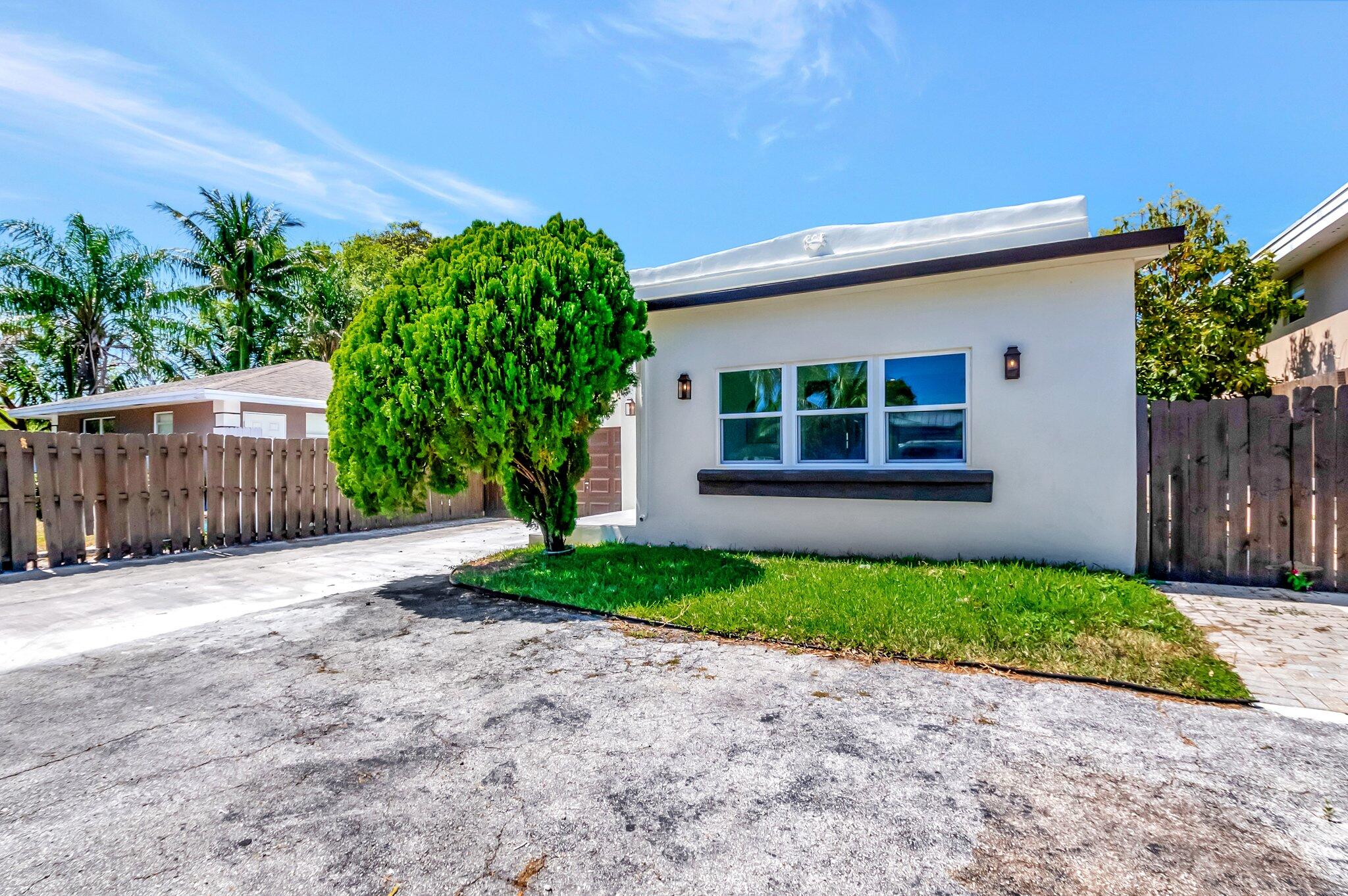 1313 N Federal Highway