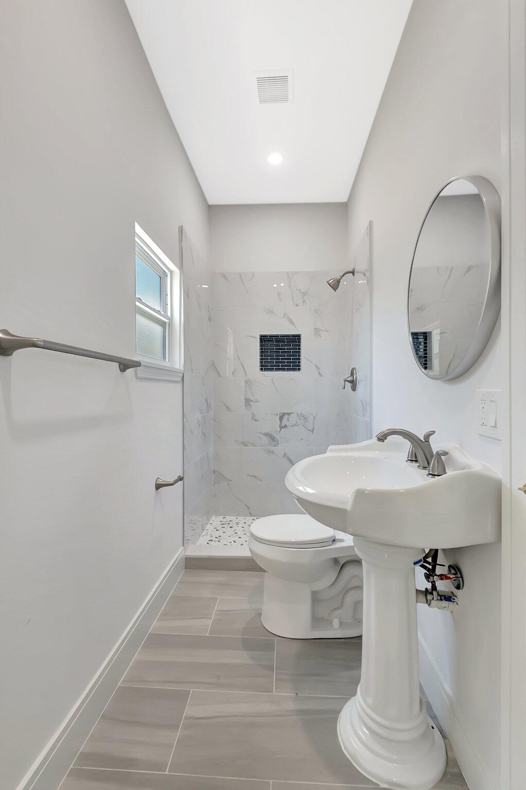 1313 N Federal Highway