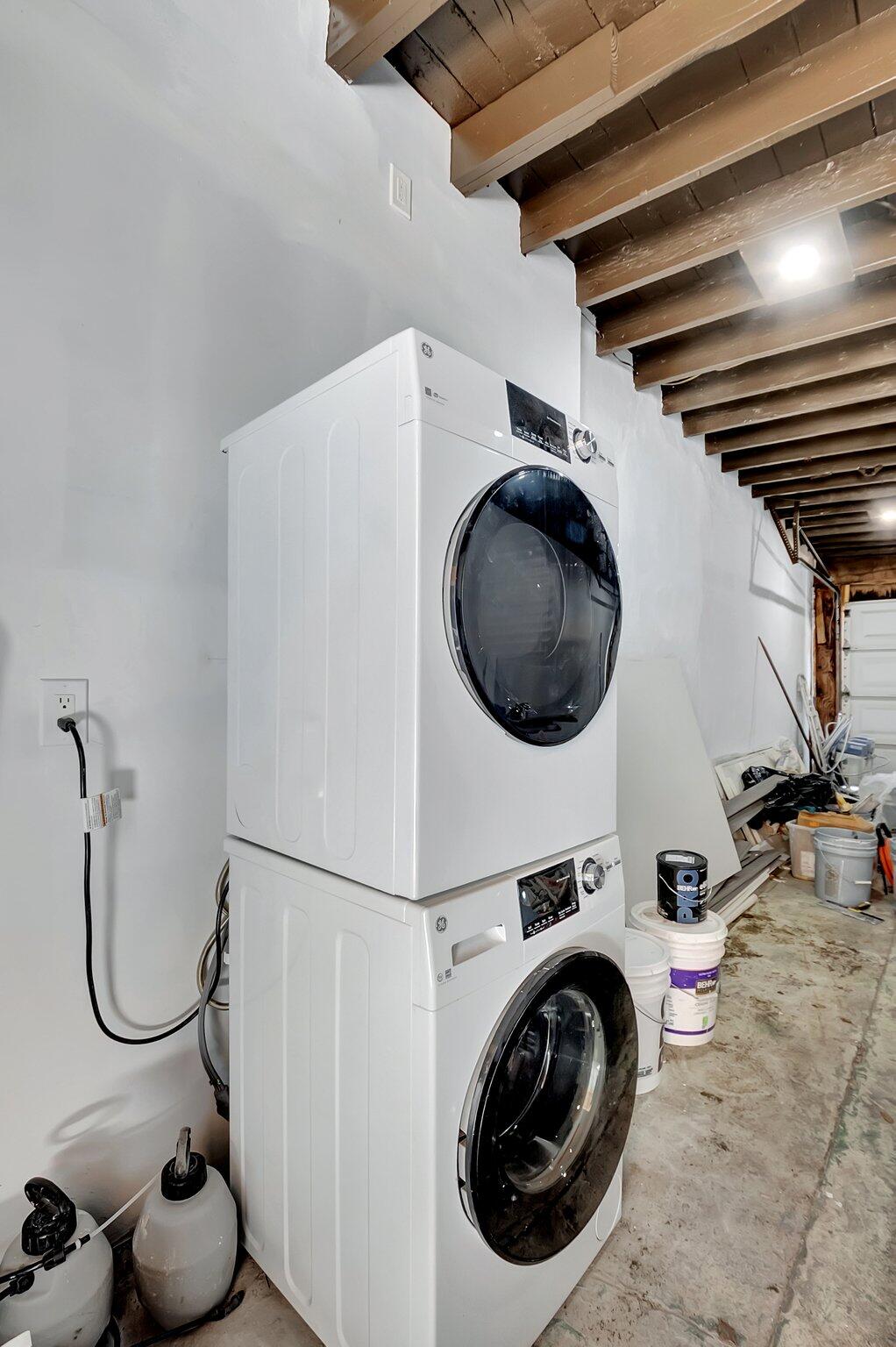 1313 N Federal Highway