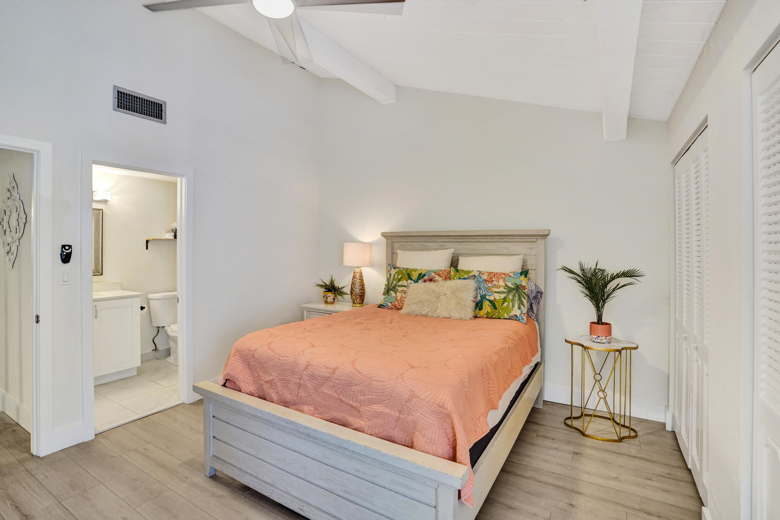 4631 NW 2nd Avenue 704