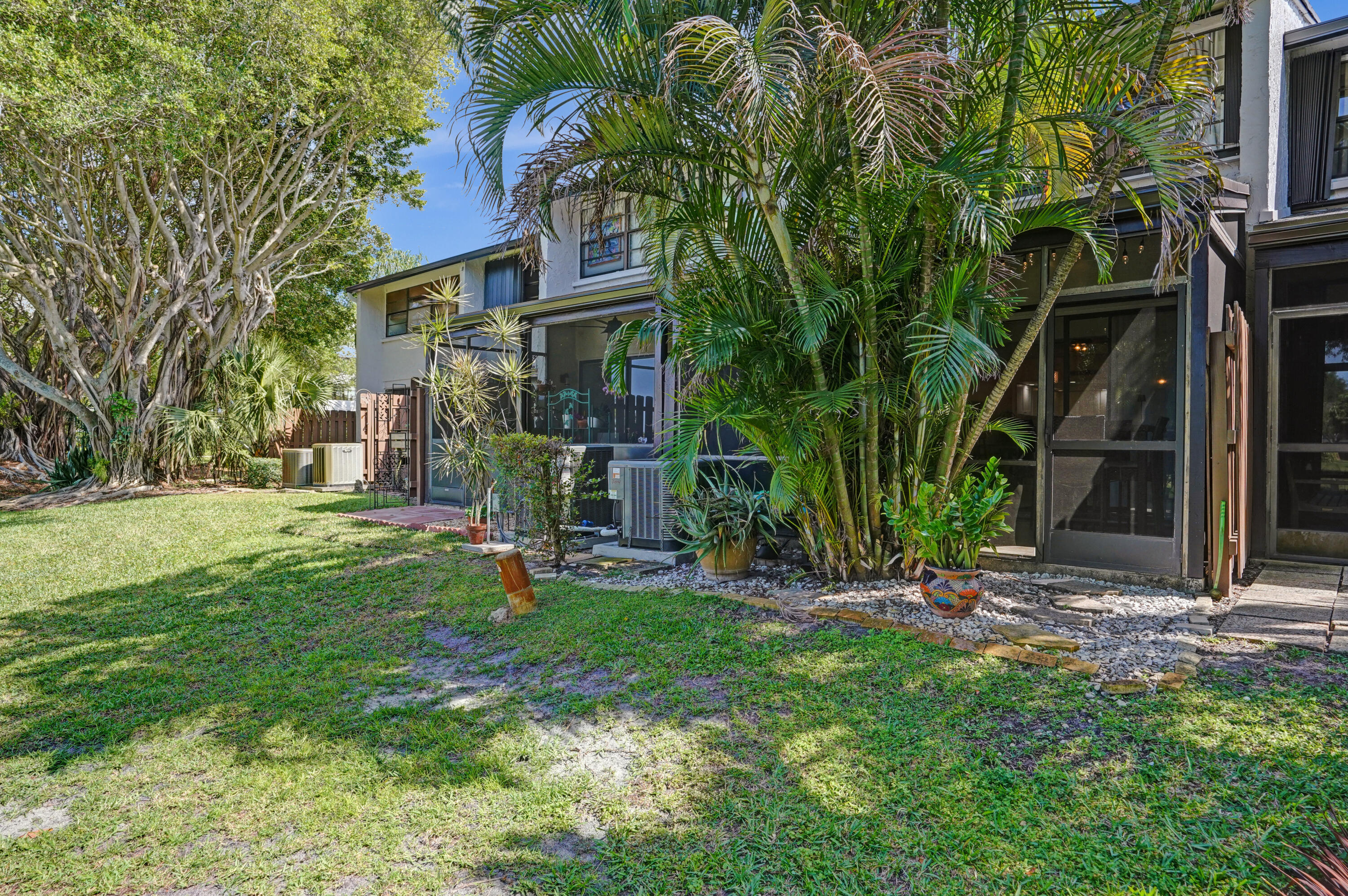 4631 NW 2nd Avenue 704