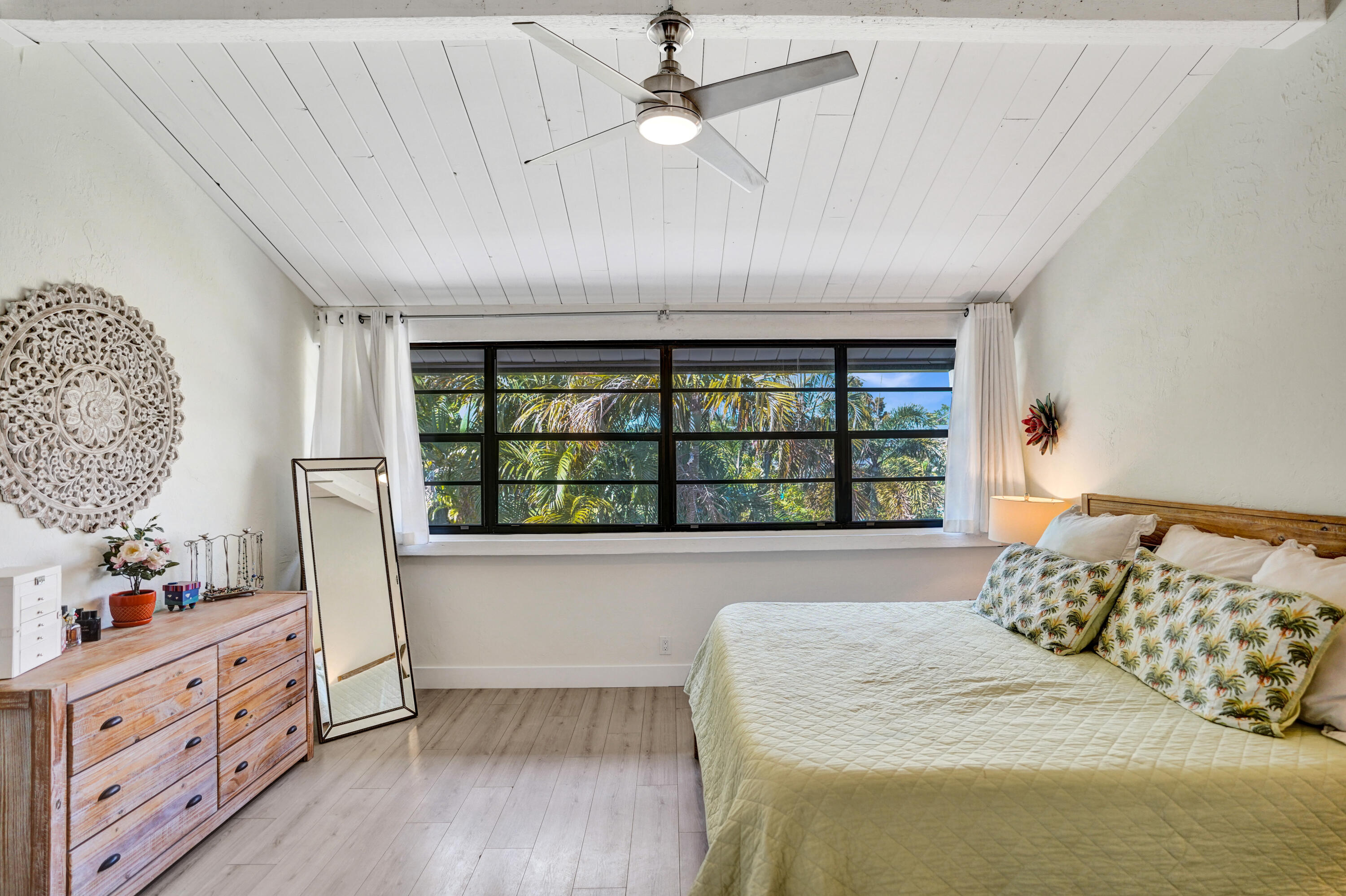 4631 NW 2nd Avenue 704