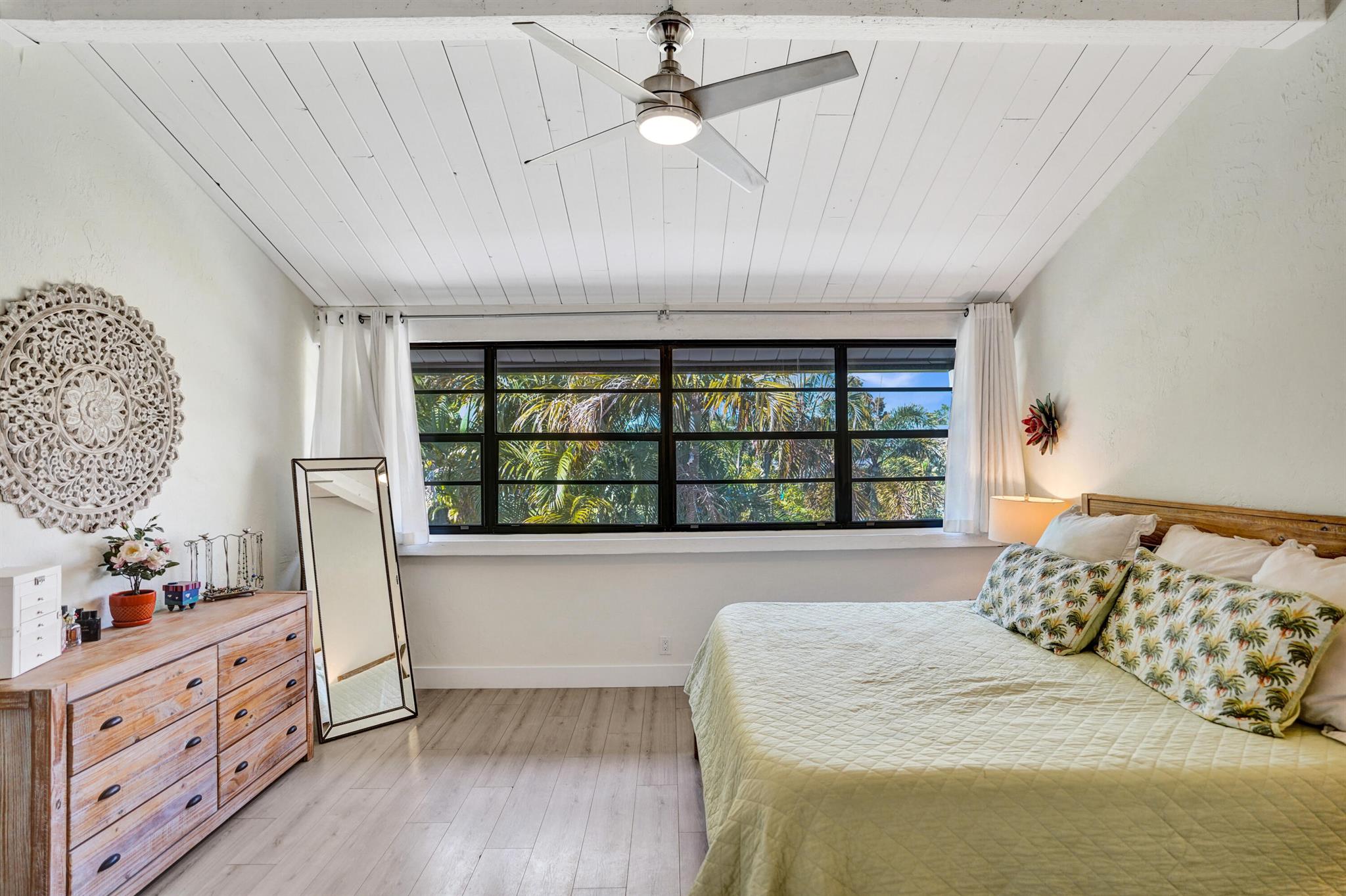 4631 NW 2nd Avenue 704